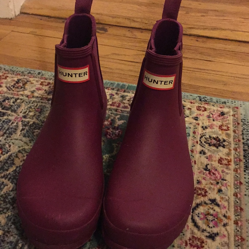 Women’s short hunter rain boots in purple